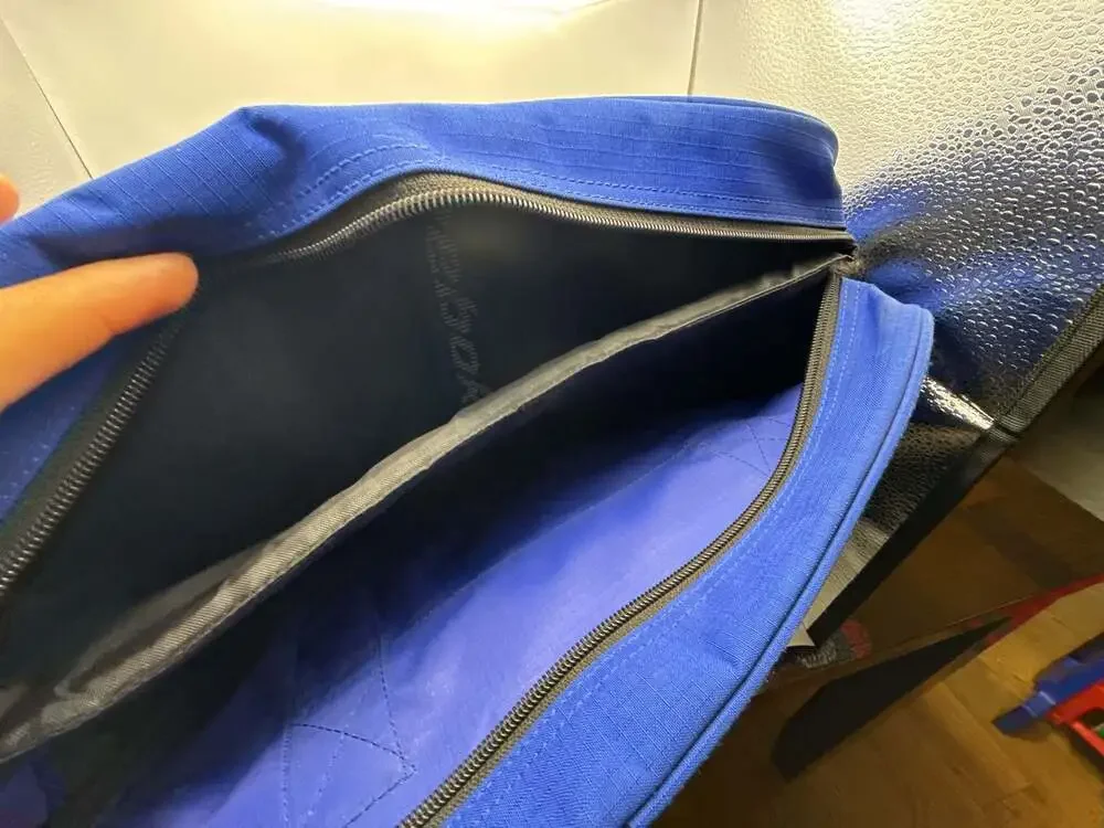 Reebok laptop messenger